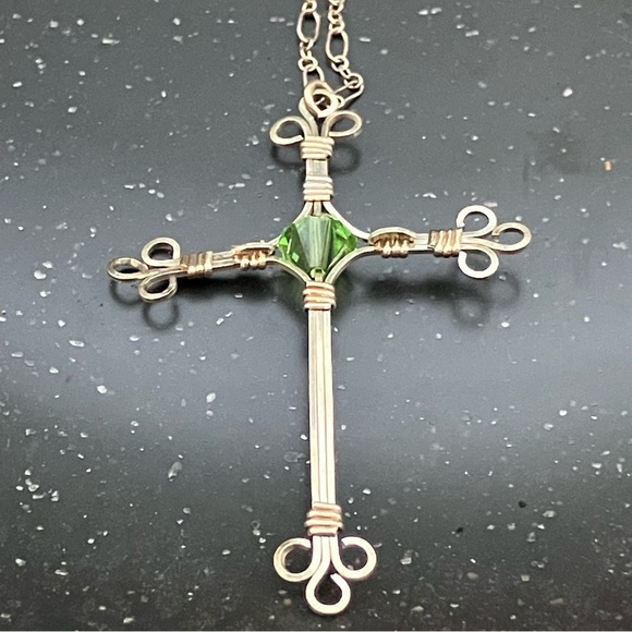 Jewelry - Delicate Filigree Stamped 925 Sterling Peridot Cross Necklace. EUC.